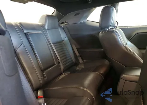 2010 Dodge Challenger R/T z USA, uszkodzony, nr VIN 2B3CJ5DT1AH142433